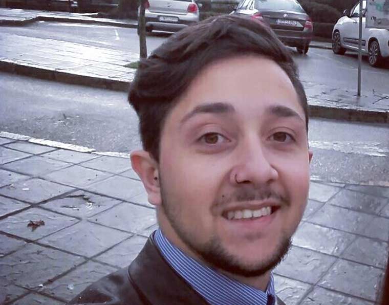 Ο Αγαθάγγελος Σταυρόπουλος είναι η φωνή του Bookia από την Κέρκυρα