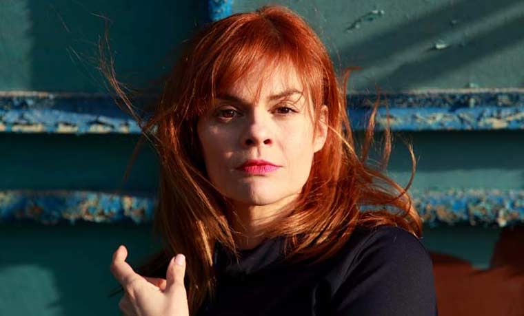 Η Μαρία Λιάσκα είναι η φωνή τού Bookia από τη Λήμνο