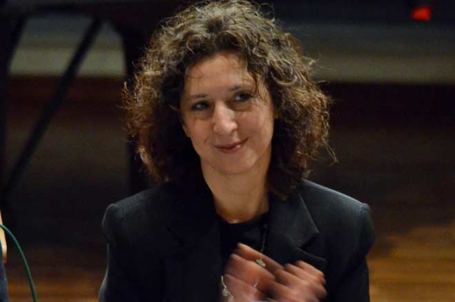 Η Μαίρη Ζαχαράκη είναι η φωνή τού Bookia από το Αίγιο