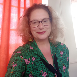 Ειδικοί συνεργάτες: Ελένη Γουρνέλου